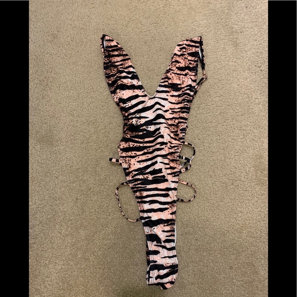 Pretty one piece swimsuit from matte collection!